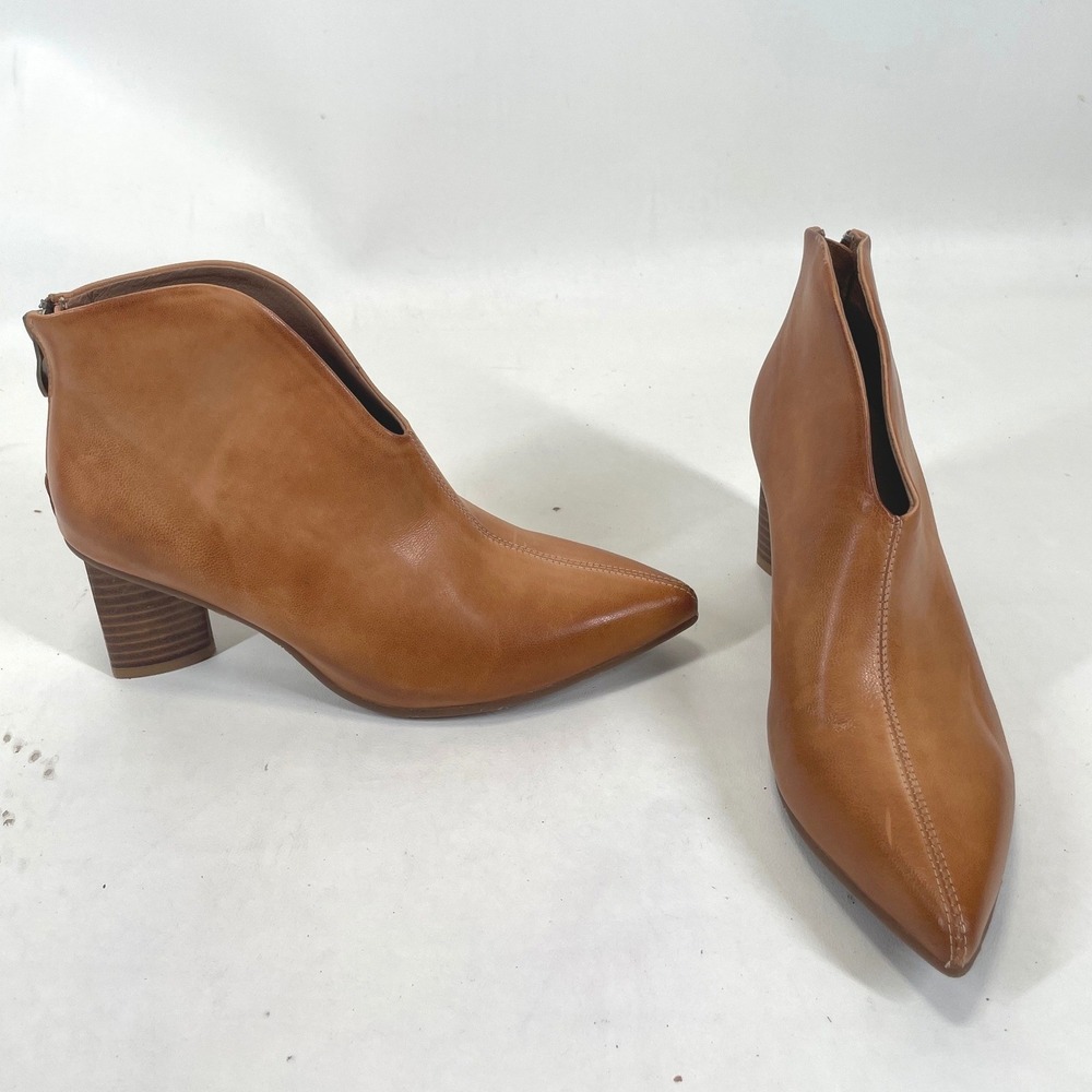 Antelope Tan Leather V-Cut Pointed Toe Ankle Boots Size 38 Stacked Block Heel